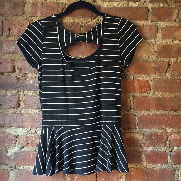 Scoop back & bow peplum top - Picture 2 of 2