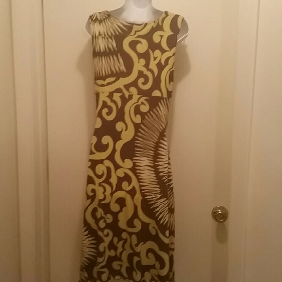 Dress - Picture 3 of 3