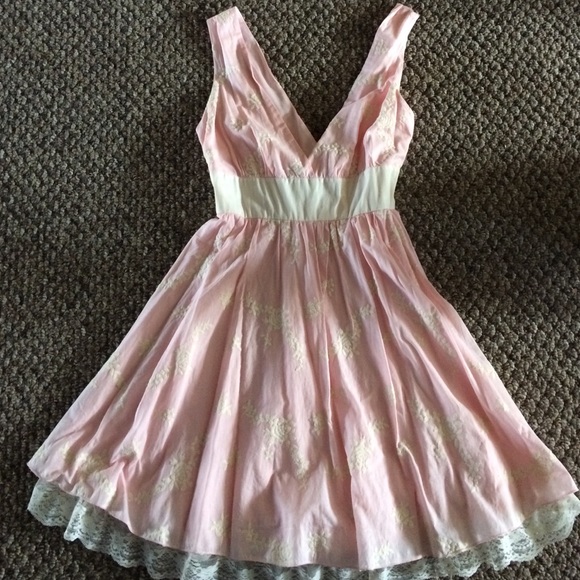 A gorgeous pink dress!!!