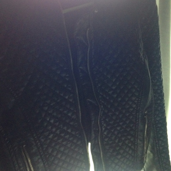 Leather jacket - Picture 3 of 3