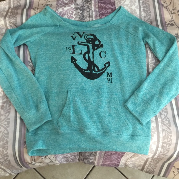 Blue heather Volcom sweater.
