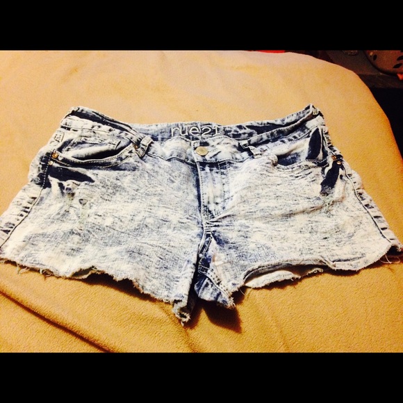 Rue 21 Acid wash shorts