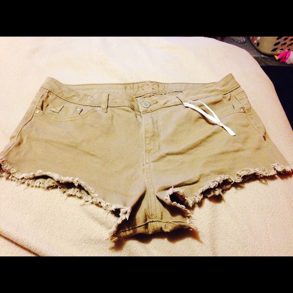 High Waist Rue 21 shorts