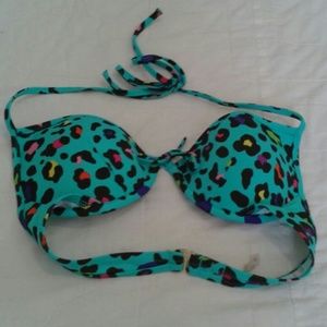 NWOT! Victoria's Secret bikini top 34C