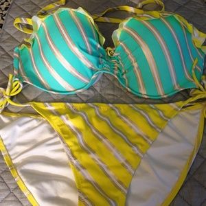 New without tags VS Bikini