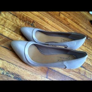 🚫SOLD!!🚫 Badgely Mischka Light Pink Pumps