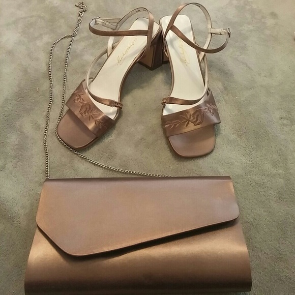 Michaelangelo champagne shoes percent set