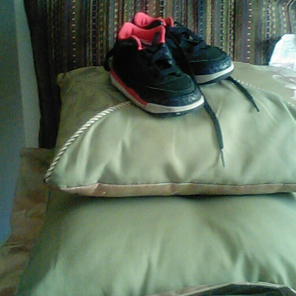 Baby shoes