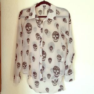 Beige&Black Skull Blouse Sz Small 4/6