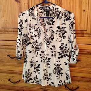 White House Black Market Top Silk