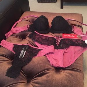 NWT Yamamay European lingerie set