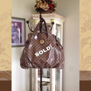NWT AUTHENTIC GUCCI CRYSTAL HYSTERIA HANDBAG - LG.