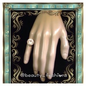 Rhinestone Flower Ring