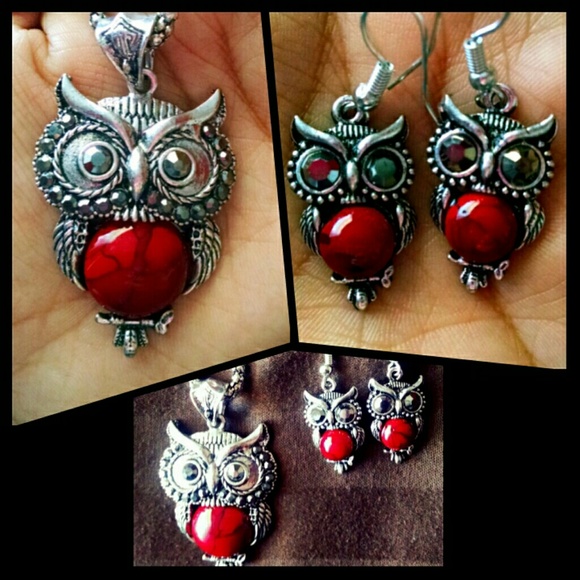 *SOLD* Silver Rhinestone Owl Necklace&Earring Set