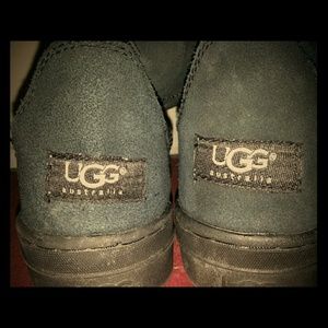 Black UGG's