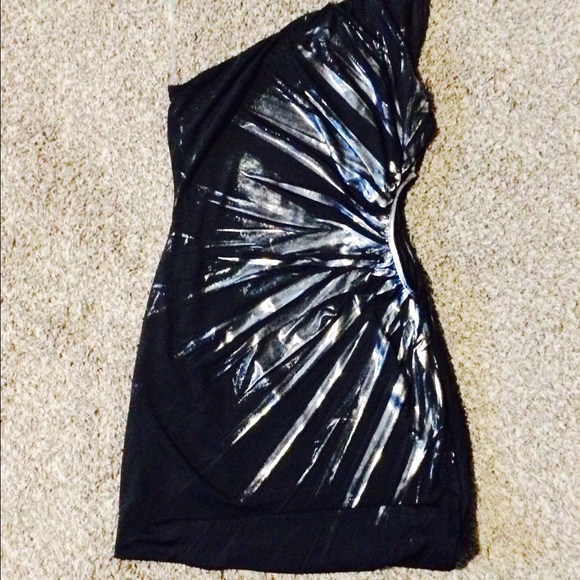 A black and silver one shoulder strap dress - Picture 2 of 2