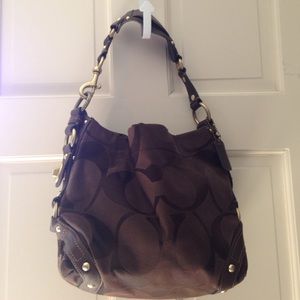 Authentic Coach Signature Canvas Carly Handbag 🎉