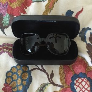 ❌❌SOLD!!!❌❌Authentic Dolce & Gabbana Sunglasses