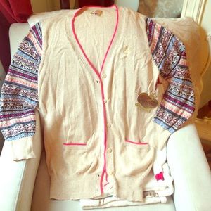 VERA WANG Sandalwood Cardigan Sweater