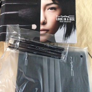 💯Authentic Mac Brush Set