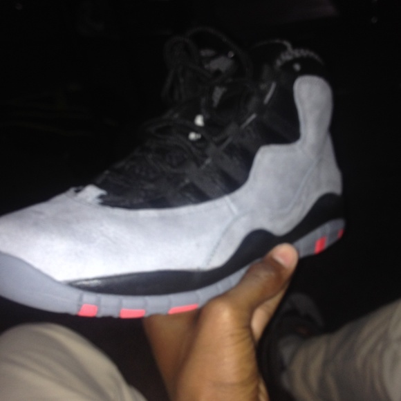 Shoes - Picture 2 of 3