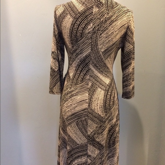 Side Rouched Dress - Picture 2 of 4