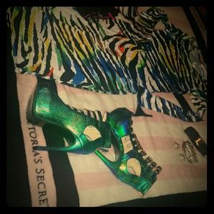 Tiger striped Dress with color  changing shoes