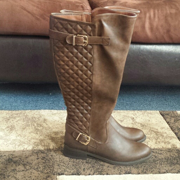 Brown wide calf quilted boots