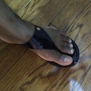 Tory burch Speer flat thong sandals brand new