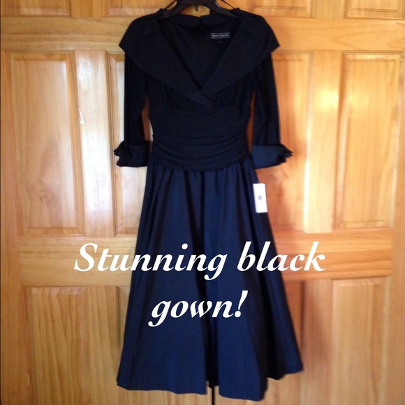 Beautiful black gown🎀