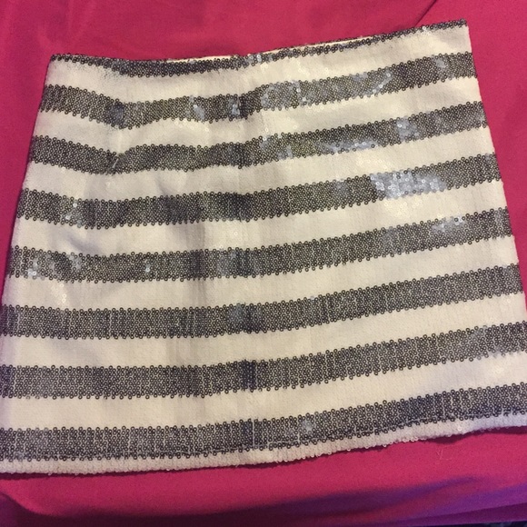 High wasted skirt