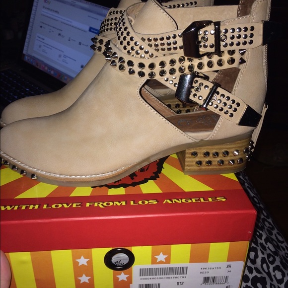 Jeffrey Campbell studded everly boot 8.5 new
