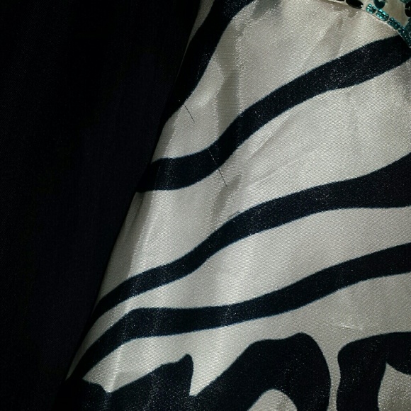 Patterned Prom dress. - Picture 4 of 4