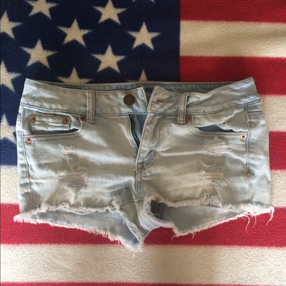 American Eagle light denim shorts