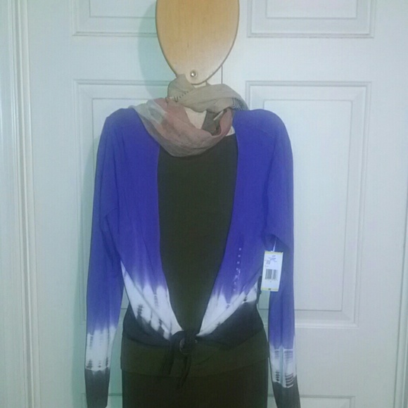 NEW SALE NWT. MAKIRA BOLERO