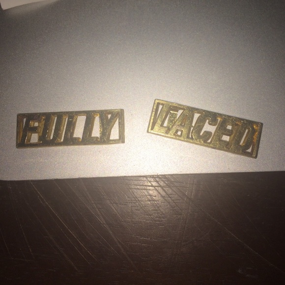 "FULLY LACED" shoelace locks