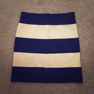 Black and White Strech Skirt