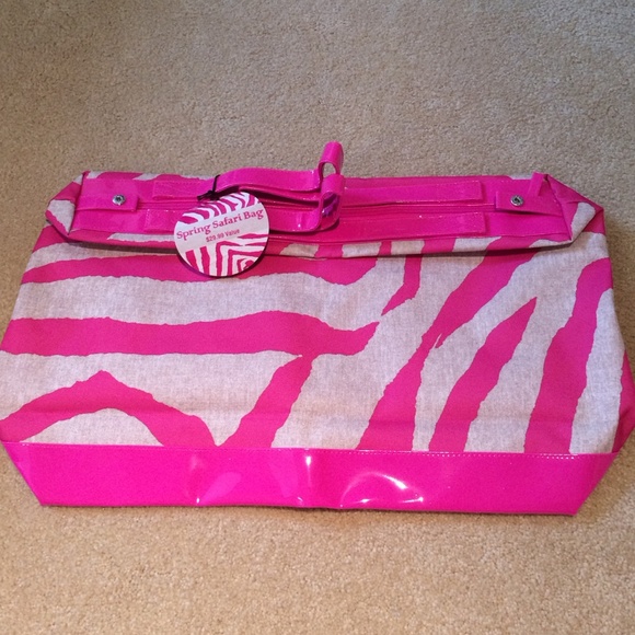 Safari Handbags - NWT Spring Safari Bag