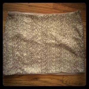 Get ready for NYE! 🎉🍸Zara gold sequin mini