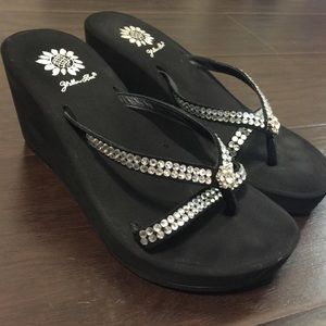 Yellow Box Gateway wedge flip flops