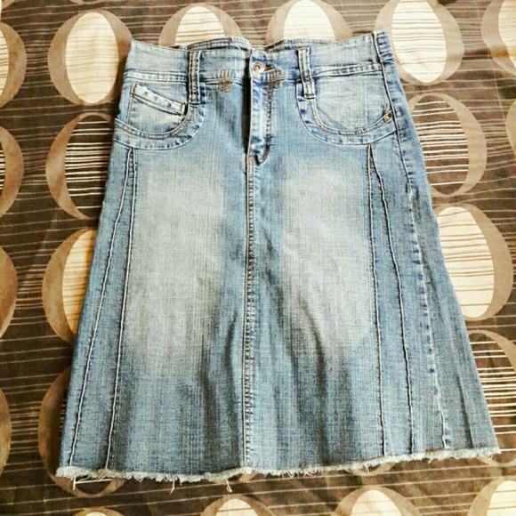 Medium long skirt - Picture 1 of 2