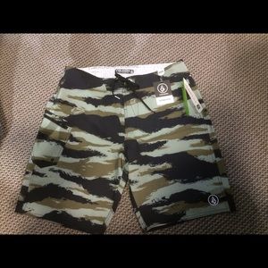 Volcom size 34