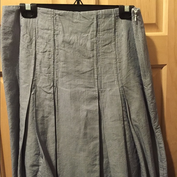 Pleated skirt