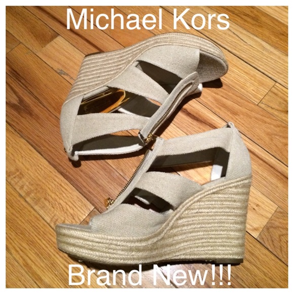 Michael Kors Shoes - 💥🆕 MK "Damita" Wedge Sandal