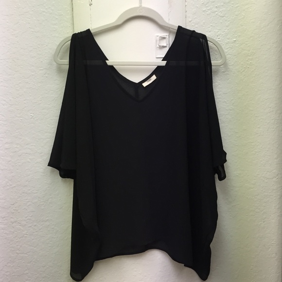 Sheer open arm top - Picture 2 of 4