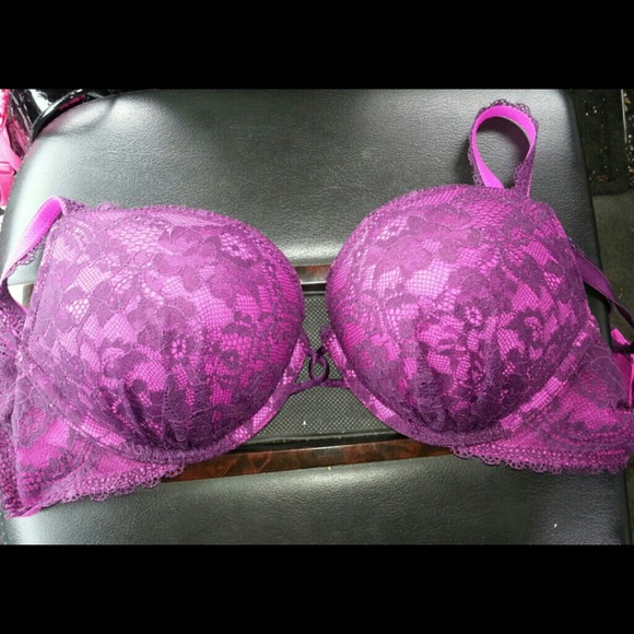 Victoria's Secret Accessories - Victoria secret " miraculous plunge " 34 B worn