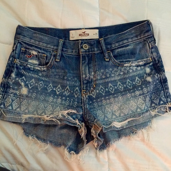 Hollister High Rise Tribal Print Shorts