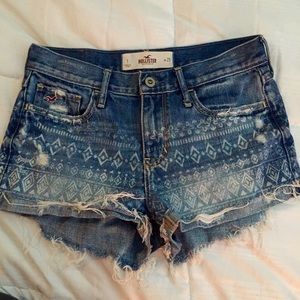 Hollister High Rise Tribal Print Shorts