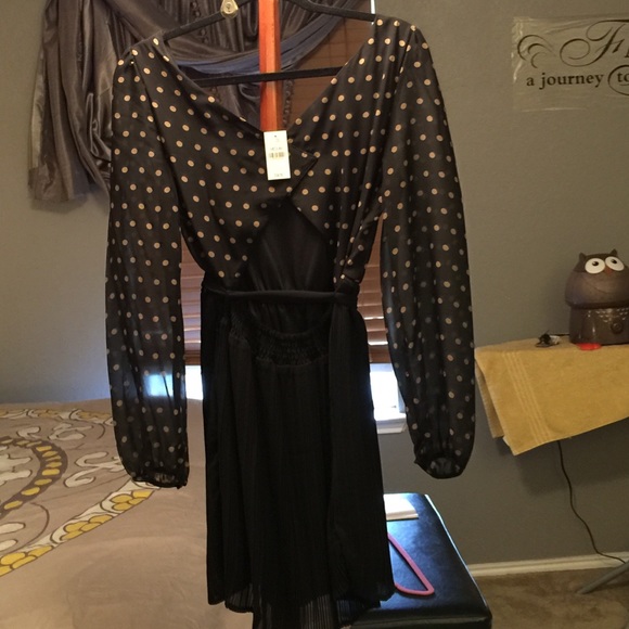 Little black Dress - Picture 2 of 2