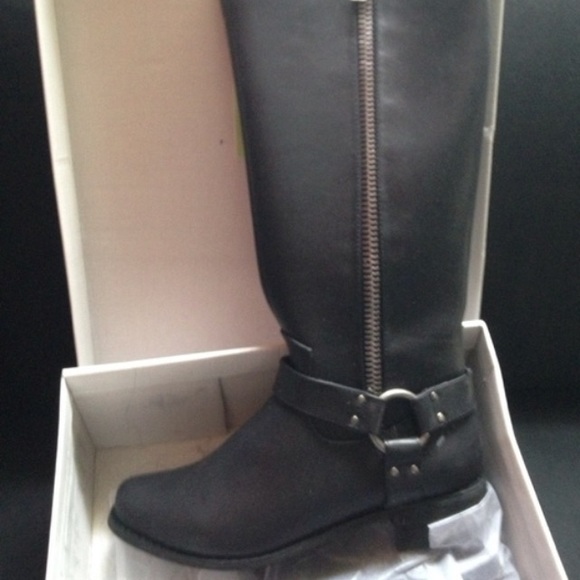 Black Riding boots